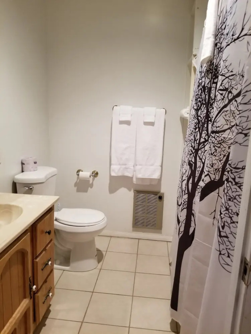 Hammos Pubstaurant and Lodge