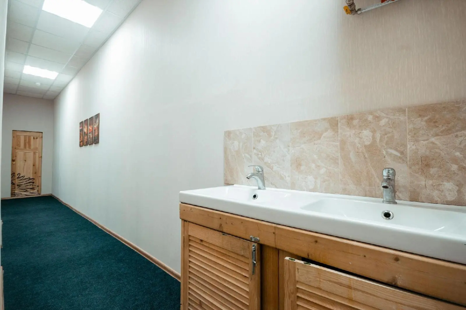 Late Breakfast Club Hotel