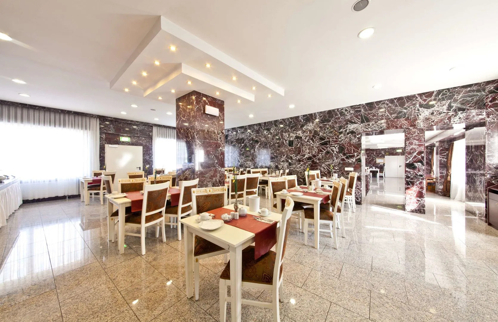 Отель Unique Dortmund