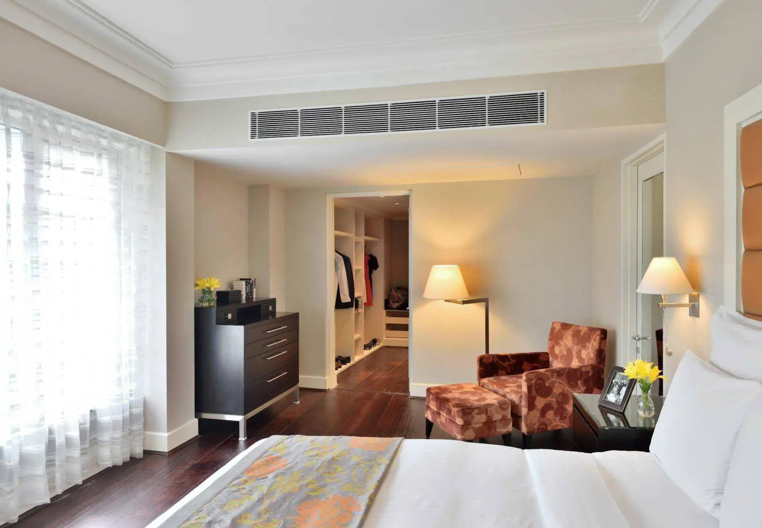 Lakeside Chalet - Mumbai, Marriott Executive Apartments