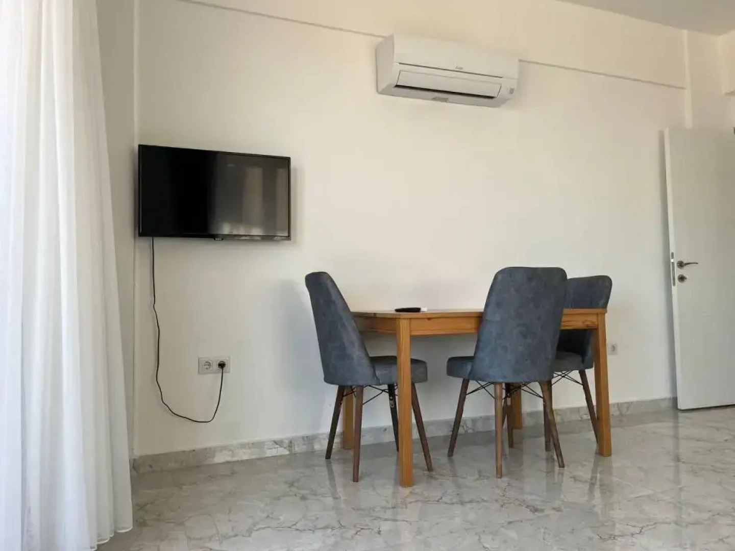 Kaş Eylül Suit Apart