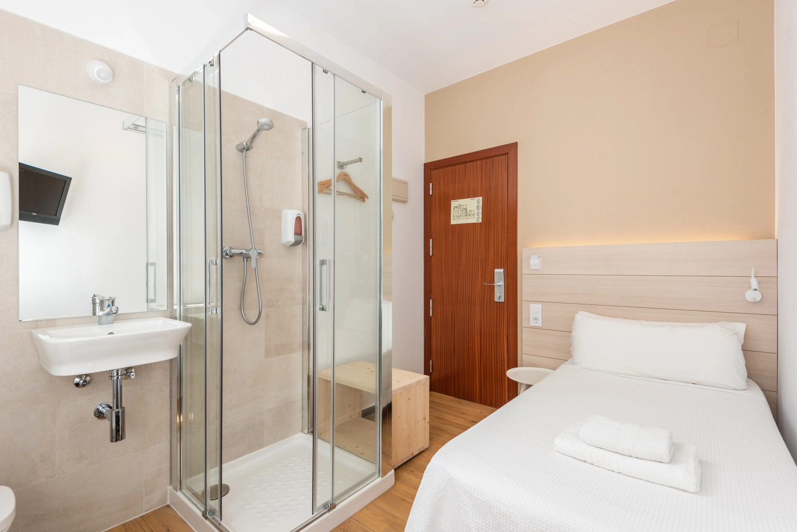 Hostal Jume - Urban Rooms