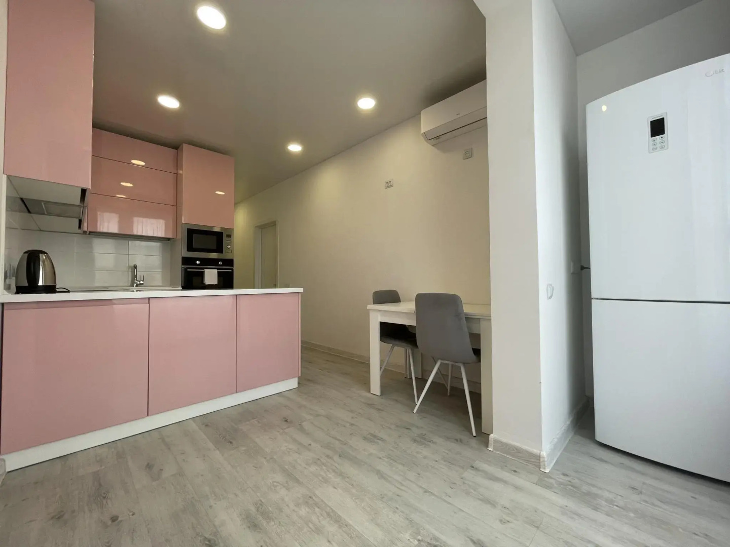 Sofi (Софи) на улице Крымской Весны 4 корпус 3