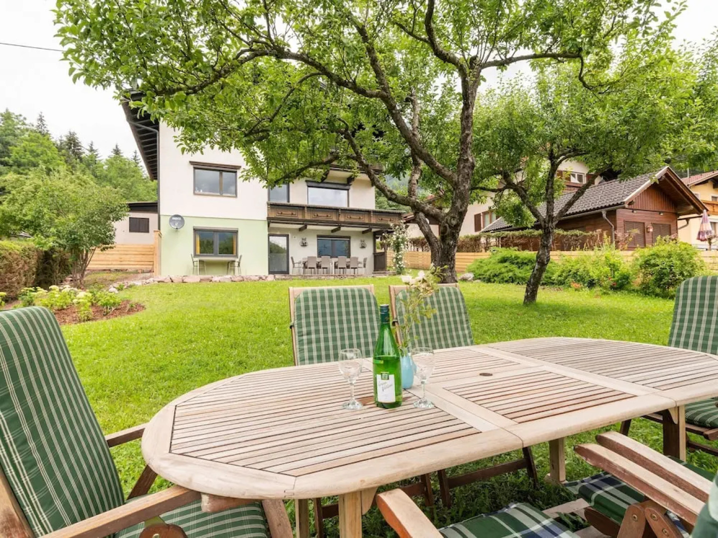 Beautiful Country House With Large Garden and Sauna