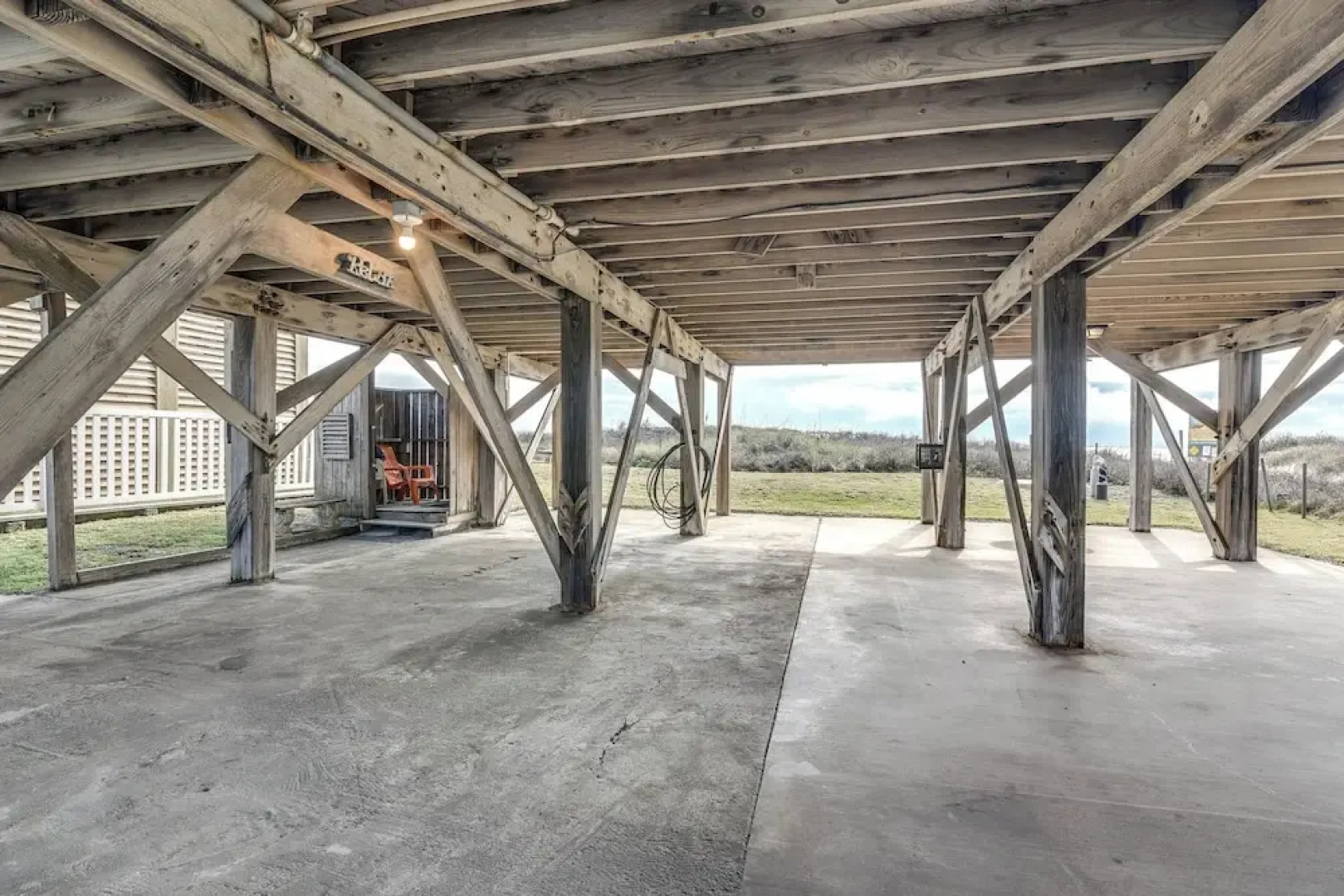 Gulf Coast Views: Waterfront Surfside Beach Home!