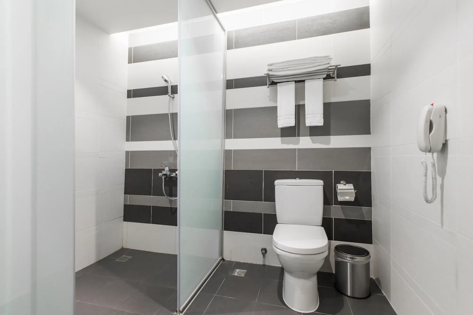 Sun Dialogue Hotel by Cosmos Creation