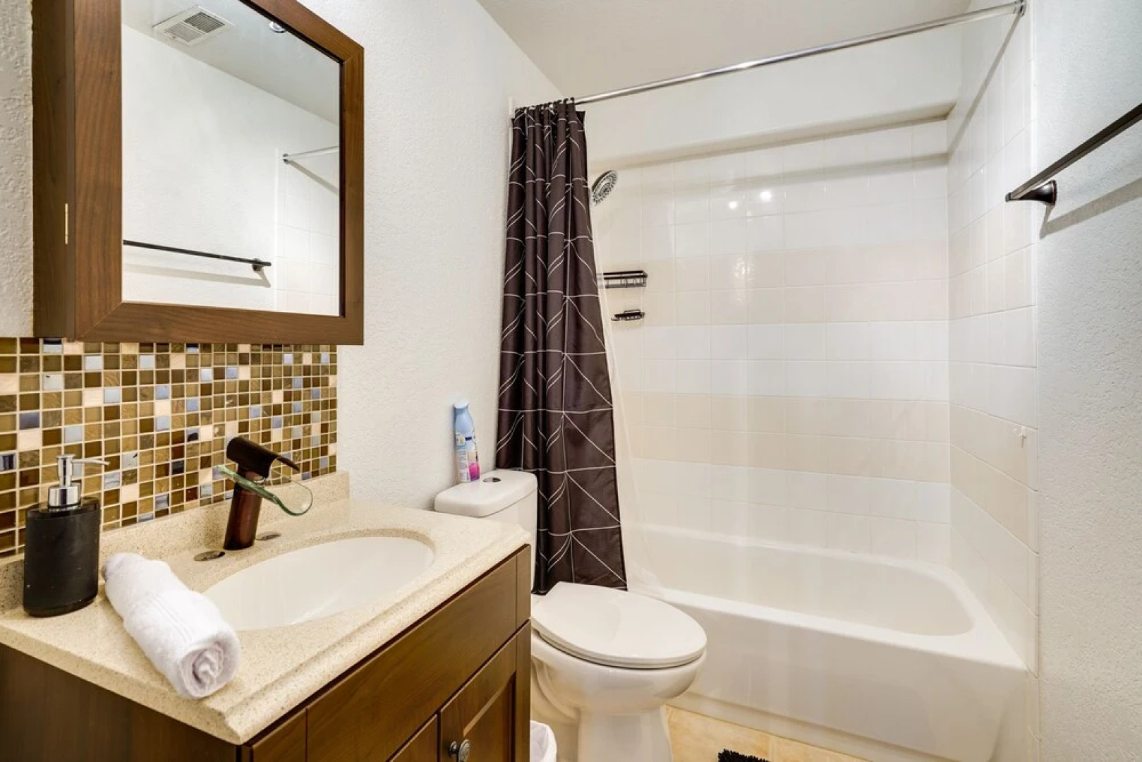 Fountain Retreat w/ Private Hot Tub & Fire Pit