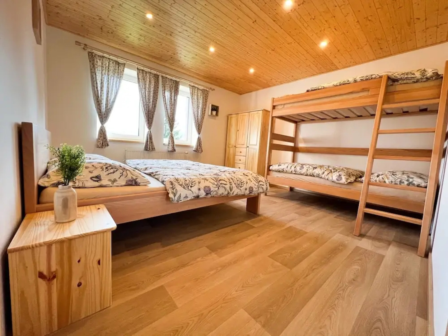 Villa in Bohemia With hot tub