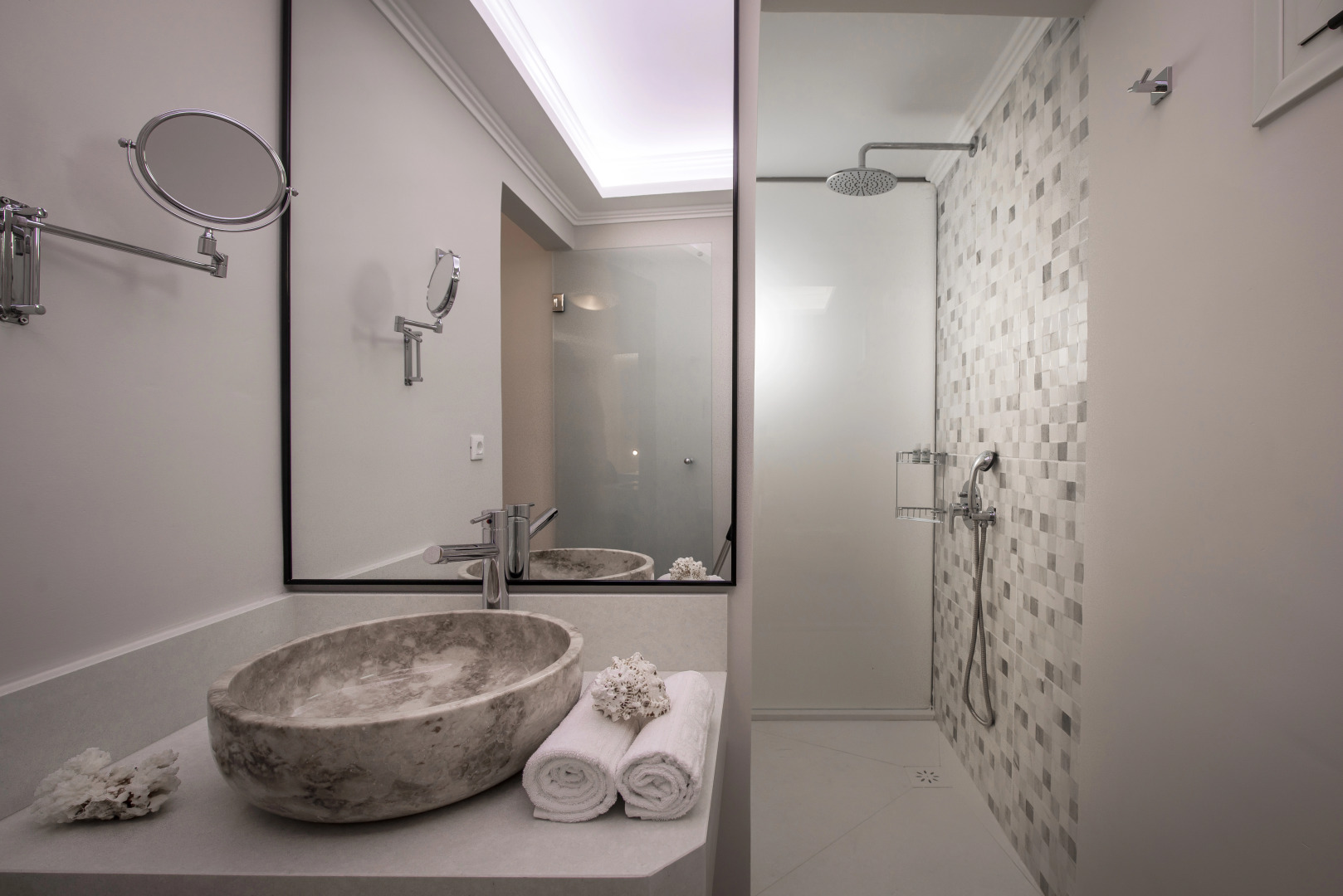 Notos Heights Hotel & Suites