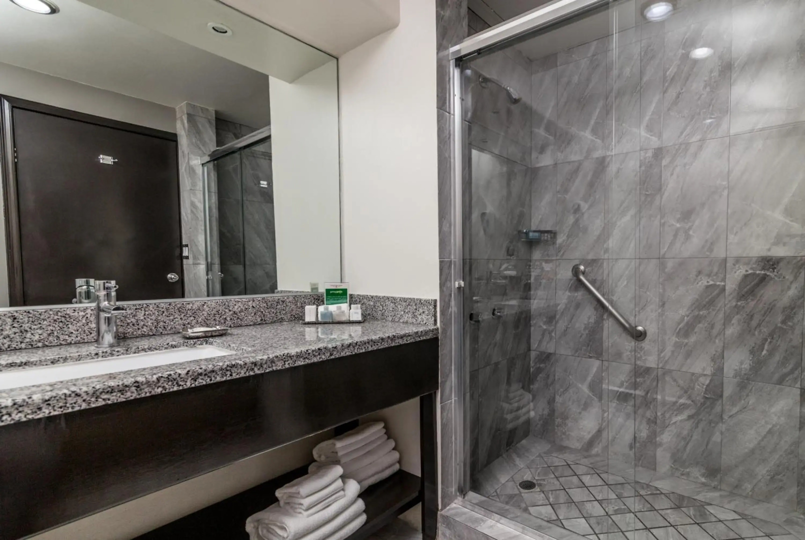 Hotel Pueblo Amigo Plaza & Casino