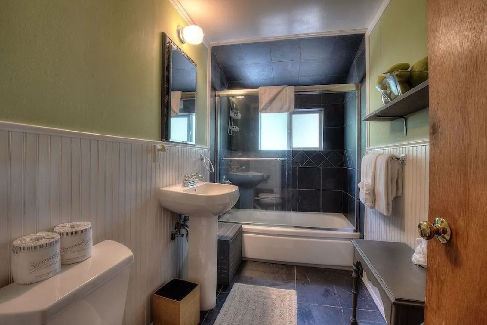 Charming Cascade Chalet