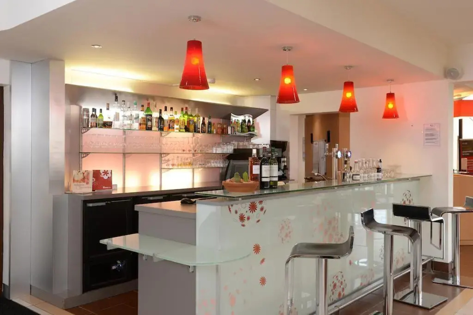 ibis Saint Lo La Chevalerie