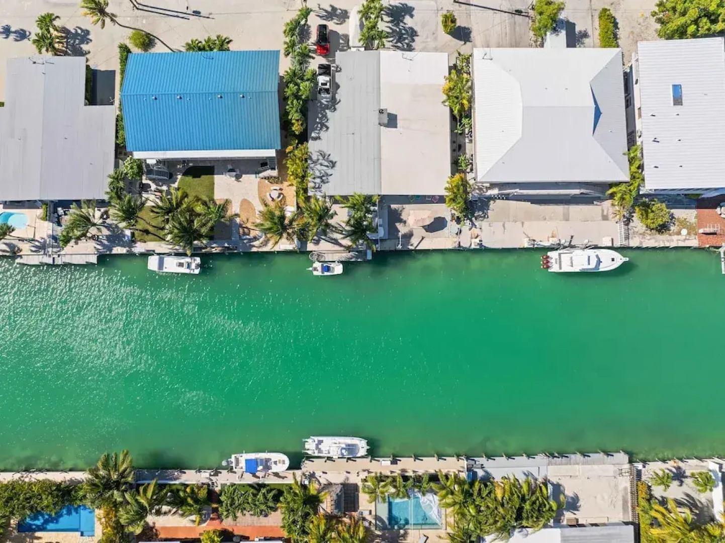 Seabreeze Cove Waterfront Gem 38 Foot Dock Cabana Club