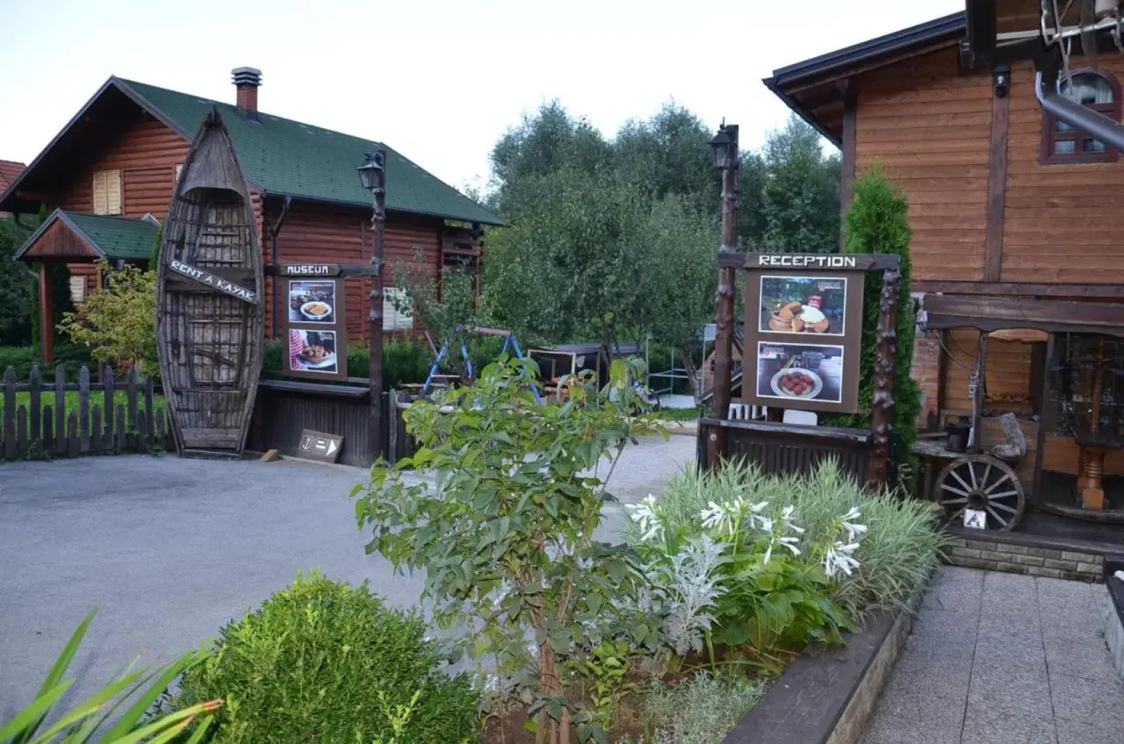 Rooms and Apartments Neron