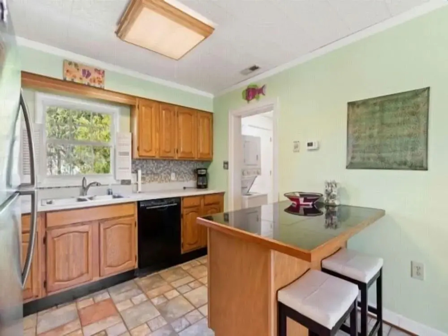 Flip Flop Paradise 2 Bedroom Cottage by RedAwning