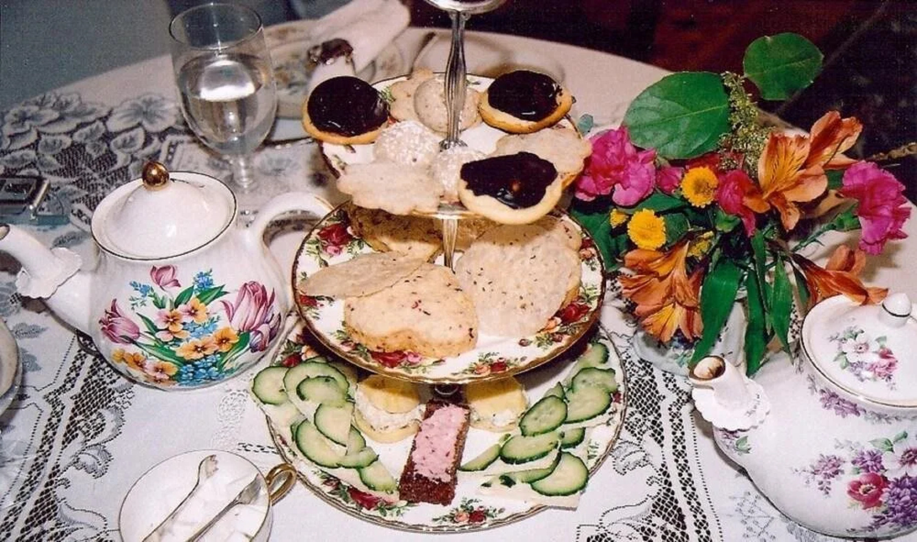 Thompson House Inn & Tea Room