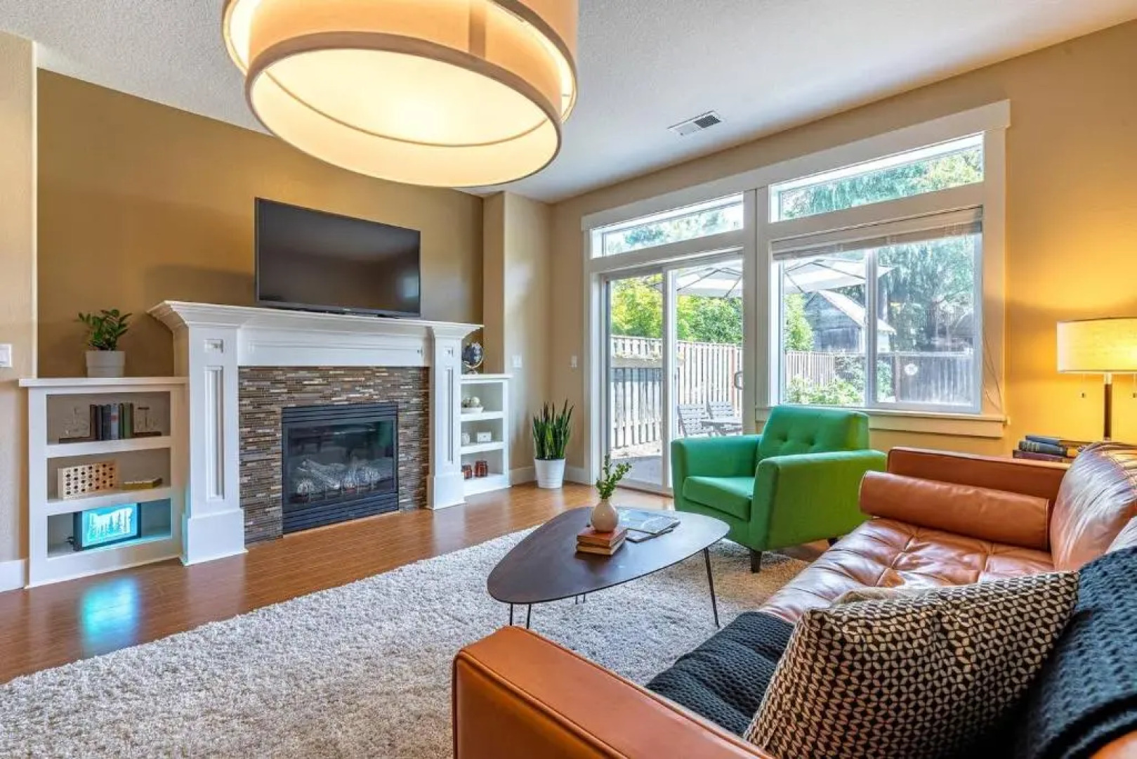 Modern home, Four bedrooms, King Beds