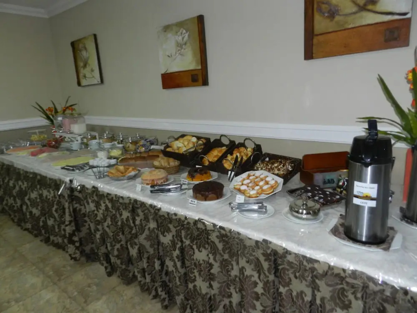 Paradise Inn Hotel e Lazer