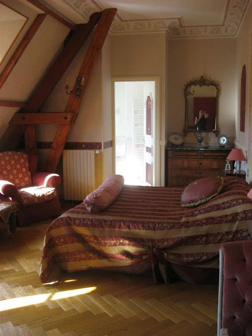 Château De Montbrun