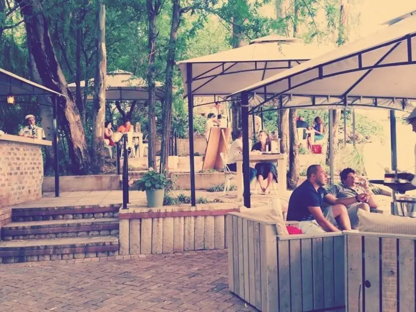 Pont de Val Riverside Escape