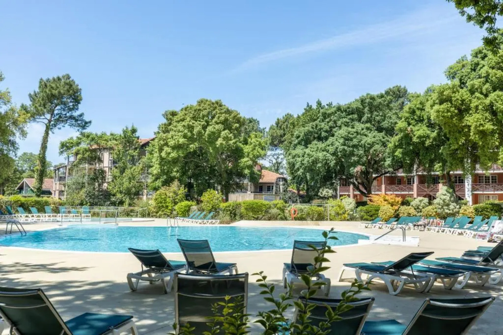 Le Gouic Joli Appartement Piscine