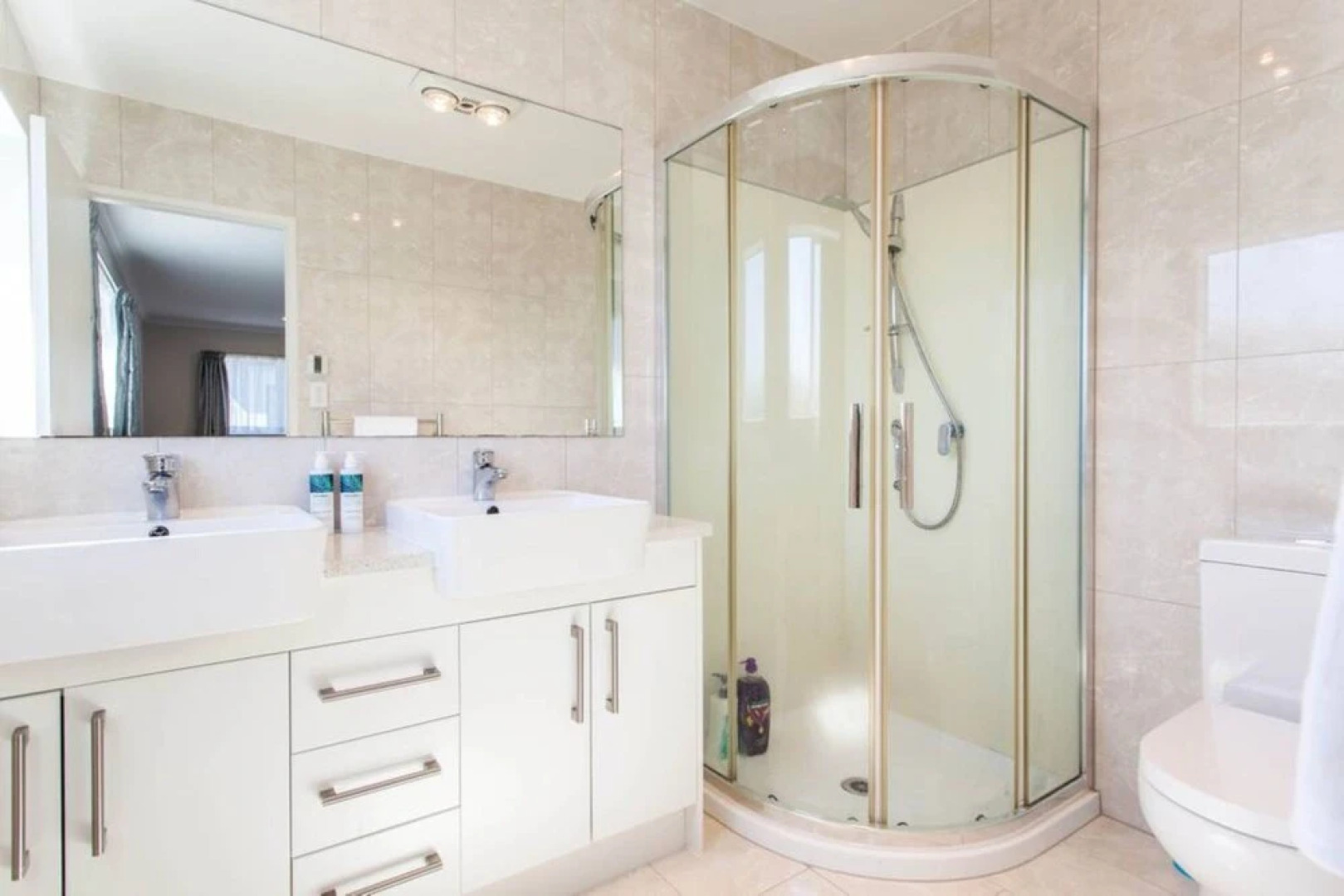 Spacious 3 bedroom in Flat Bush