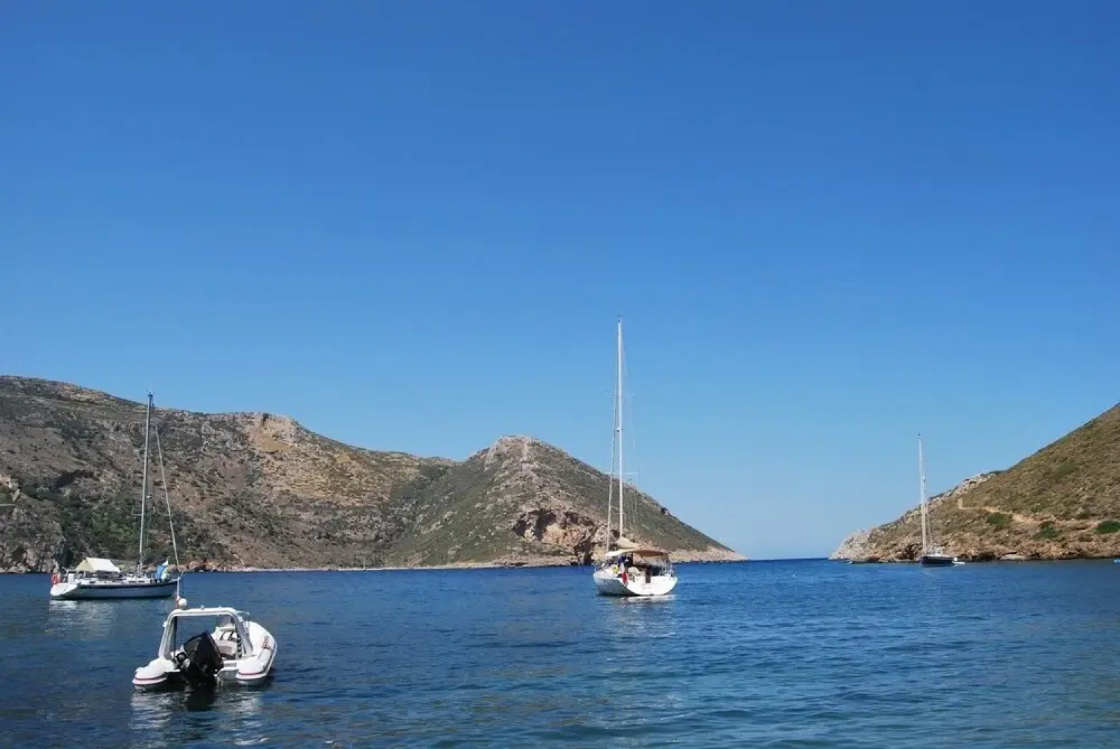 Self-catering Luxury Stone Holiday Villa With Infinity Pool and Panoramic View