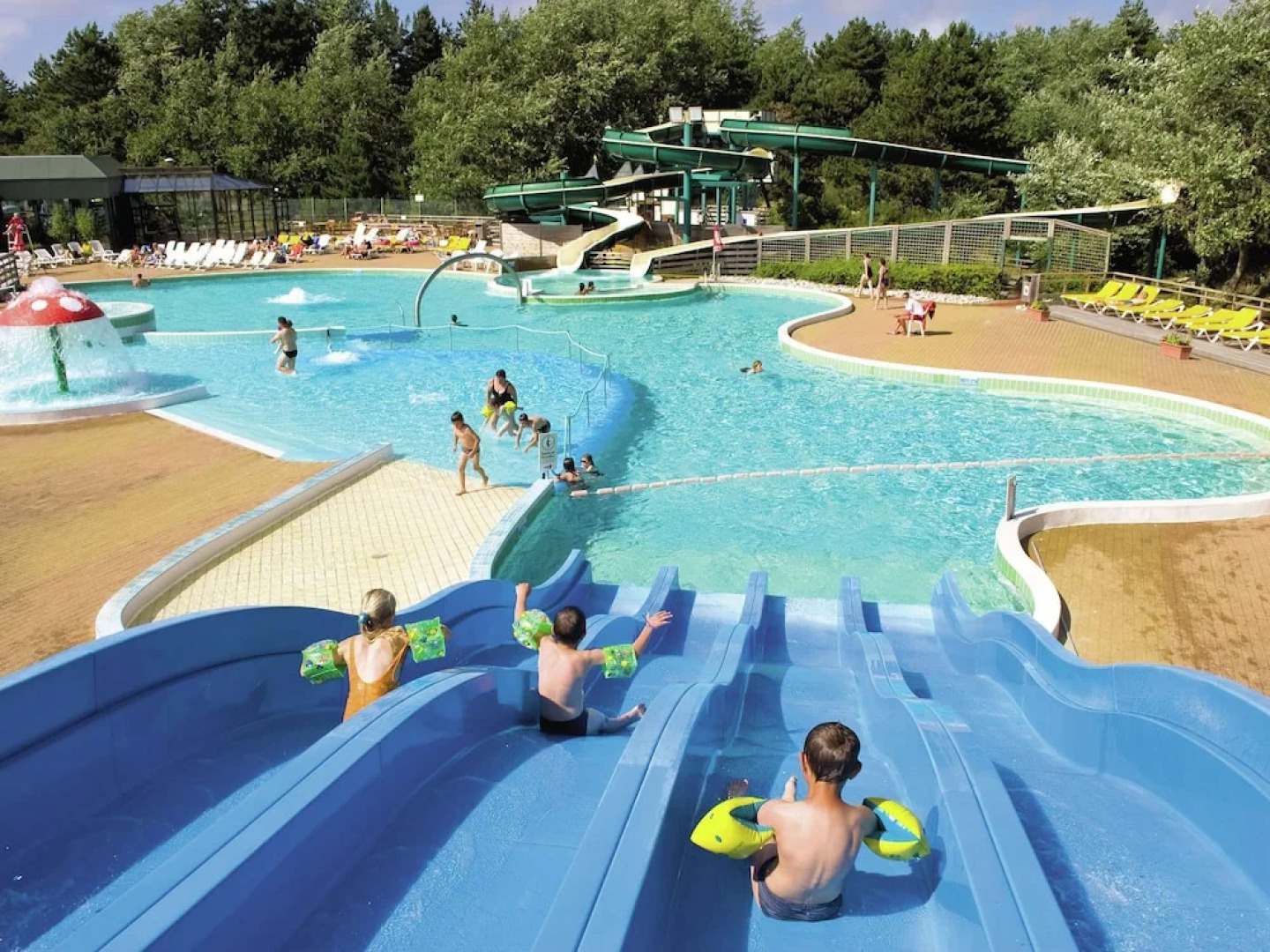 Comfortable House With Dishwasher, Located in Nature Reserve