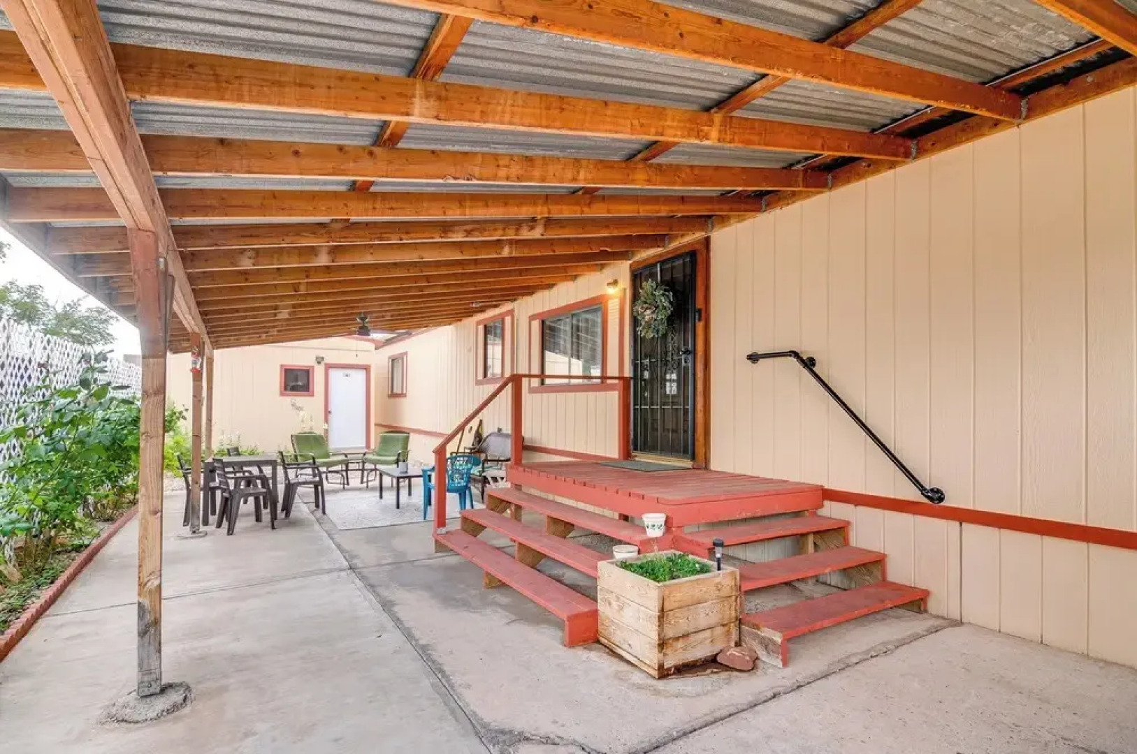 Pet-friendly Page Home ~ 4 Mi to Lake Powell!