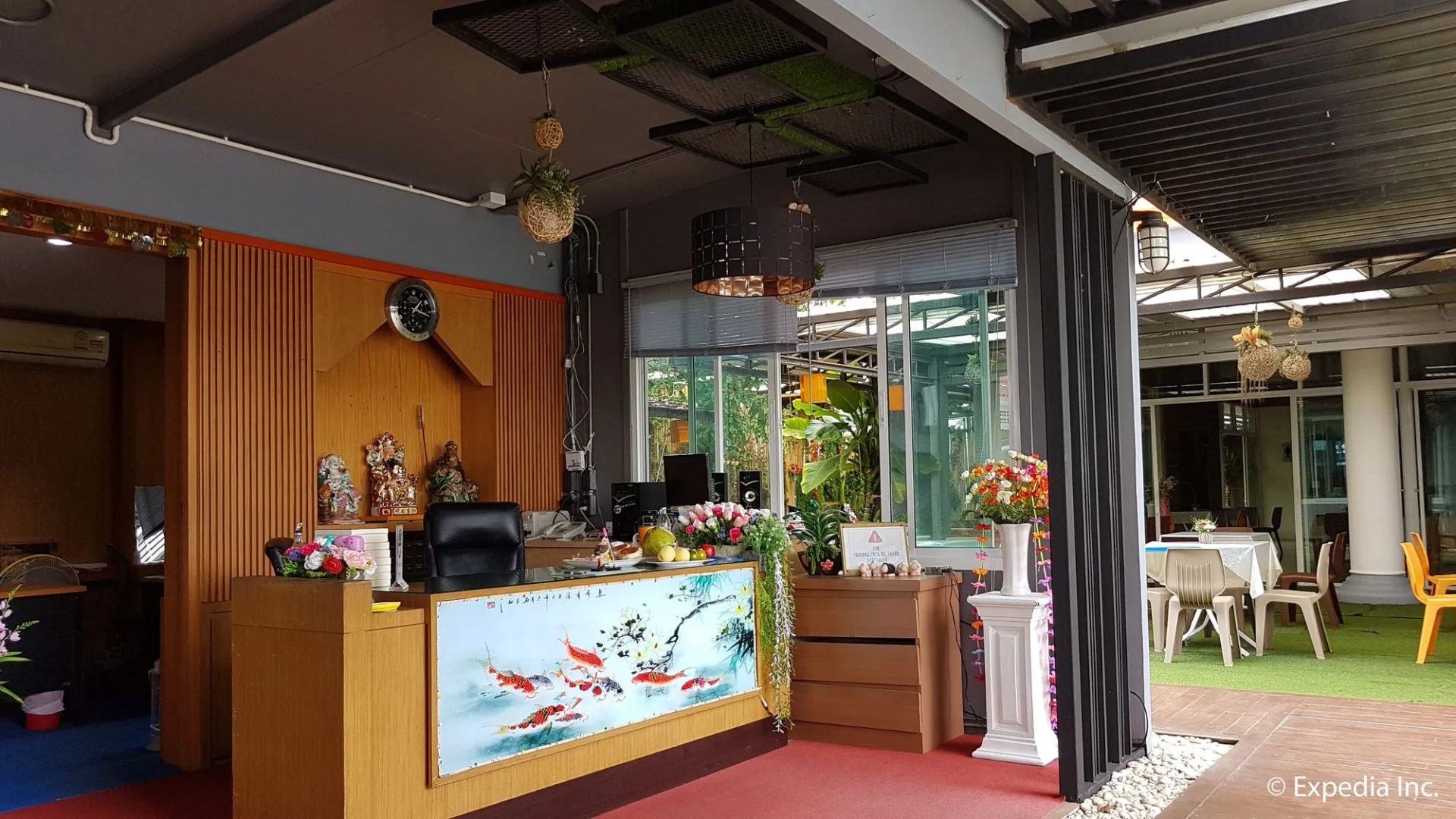 OYO 792 Omsaga Phuket Hotel