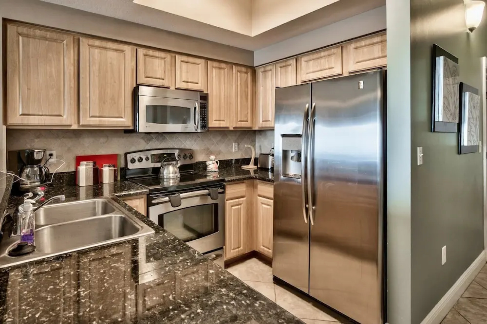 Seascape Penthouse #2309 - 3 Br condo by RedAwning