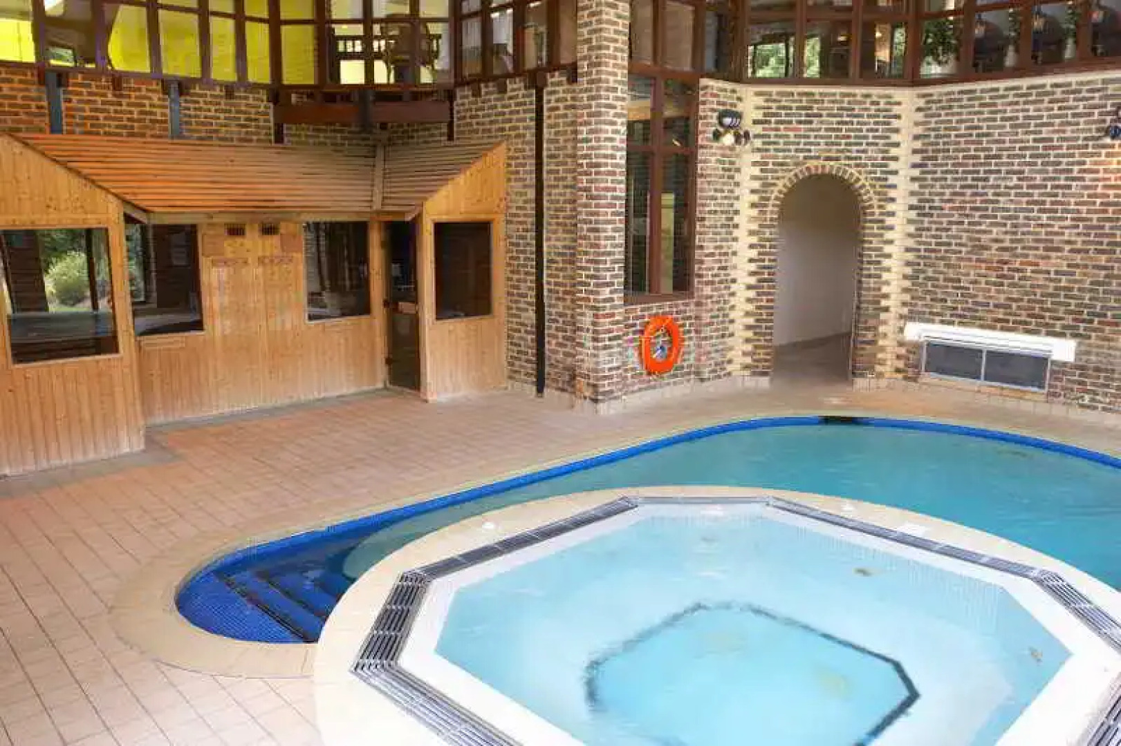 Best Western Frensham Pond Hotel