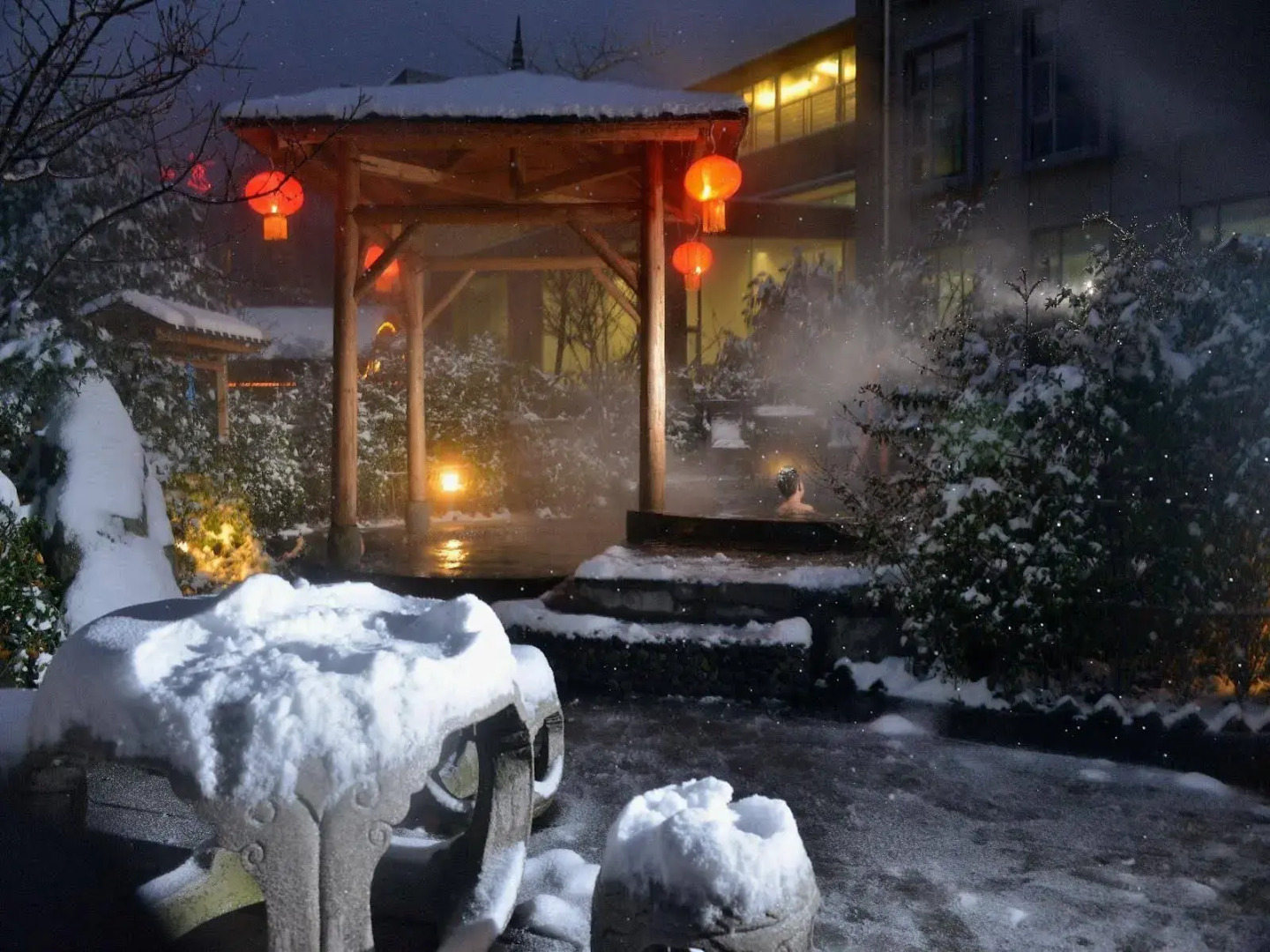 Huasheng Hotel (Chanlin Hot Spring Silver Villa)