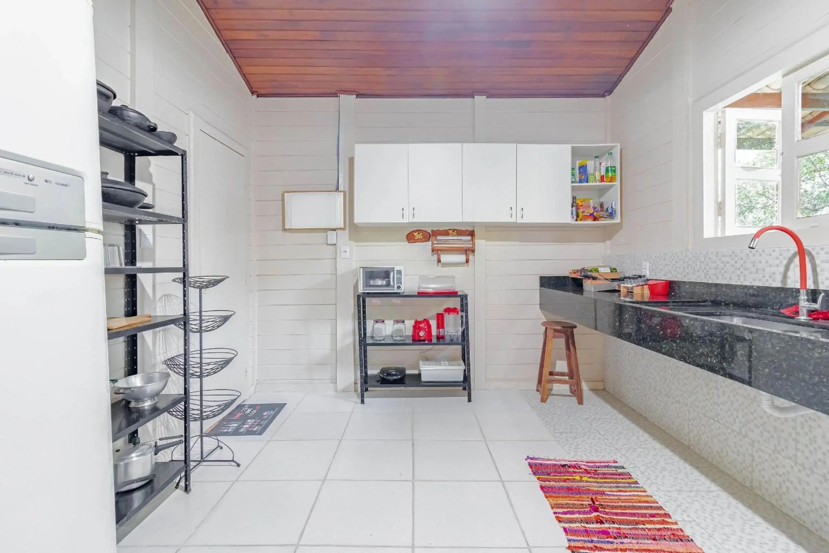 VT04 Excelente Casa 3 Quartos e Piscina