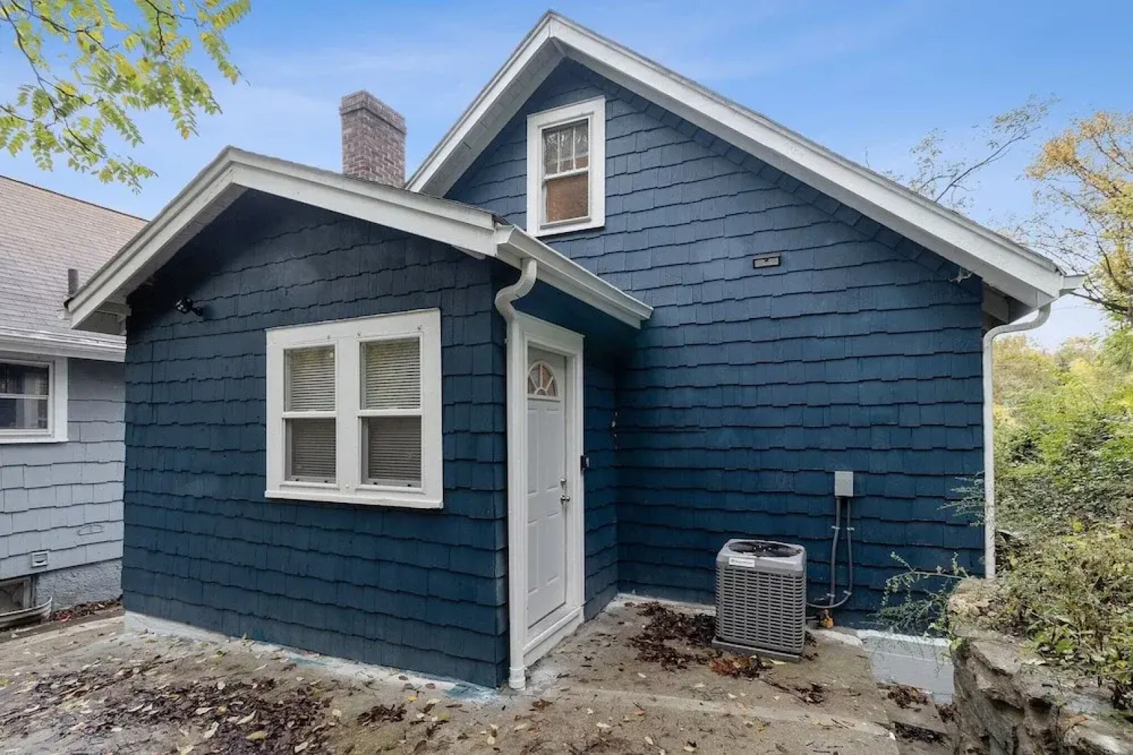 Amazing Centrally Located Apt Combo Near Uc, Hospital And Zoo! 2 Bedroom Apts by Redawning