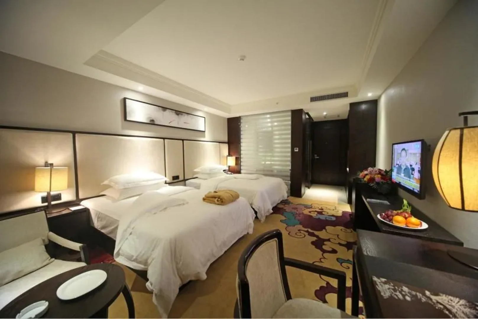 Dongfang Xuanyi Holiday Hotel