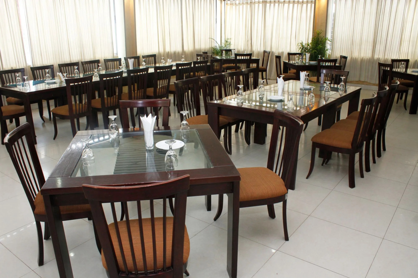 Allegro Holiday Suites