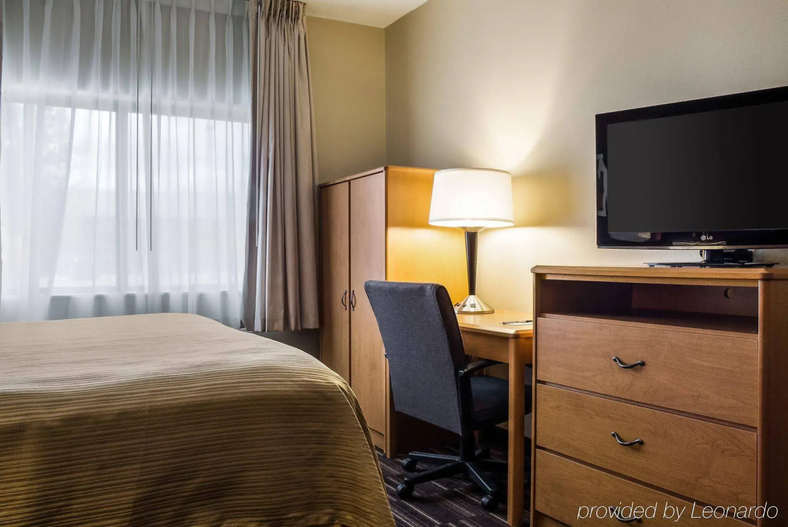 Quality Suites Near West Acres