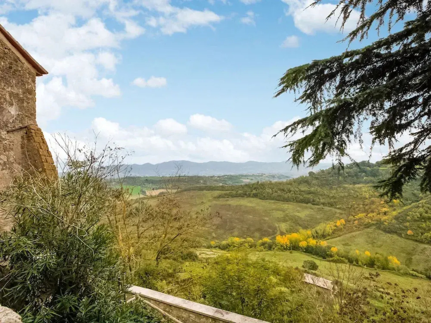 Villa in Rome With Pool & Tiber Valley Views