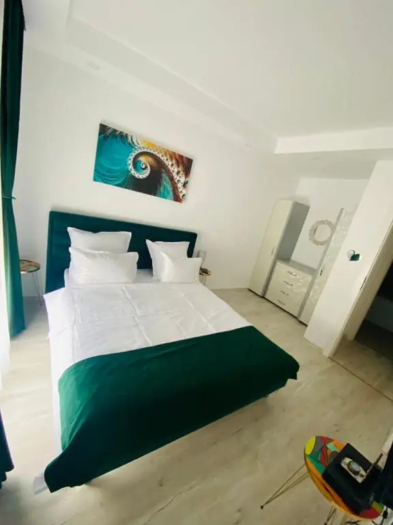 Lucas investment L3 -104