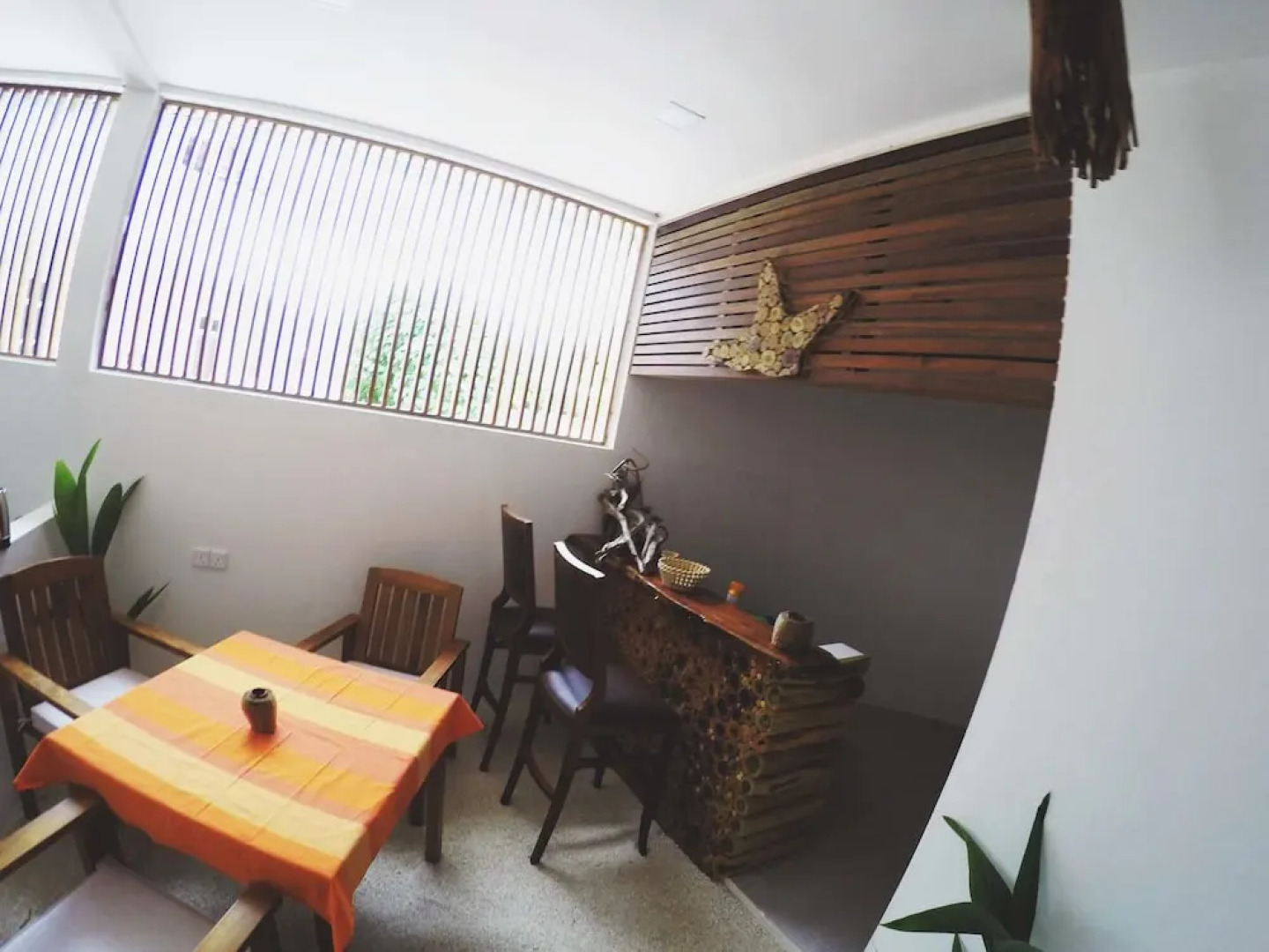 Отель Dhiffushi White Sand Beach