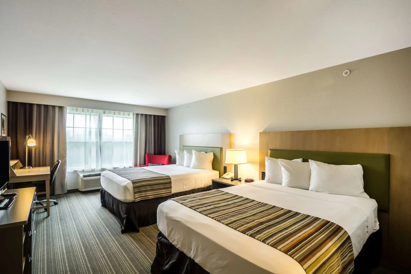 Country Inn & Suites by Radisson, Fond du Lac, WI