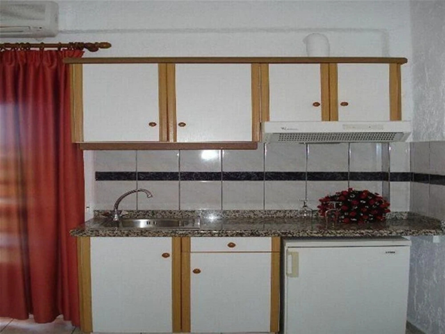 Oasis Apartments & Rooms