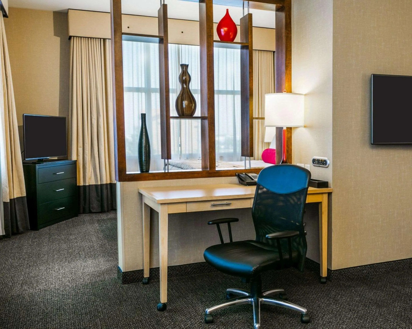 Cambria Hotel Denver International Airport