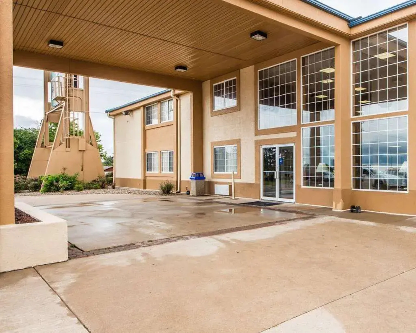 Econo Lodge Blackwell - I-35