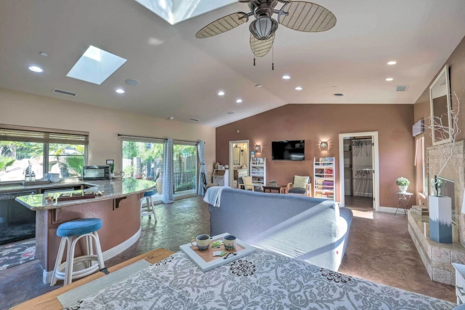 Bright Poway Studio w/ Shared Outdoor Pool!