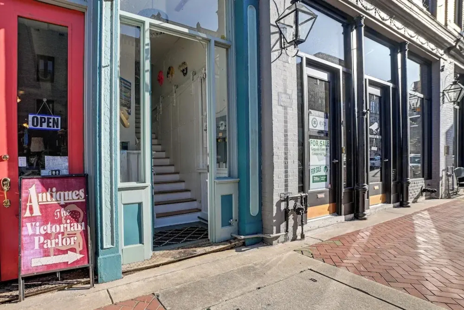 Steps to Historic Riverfront: Chic Dtwn Condo!