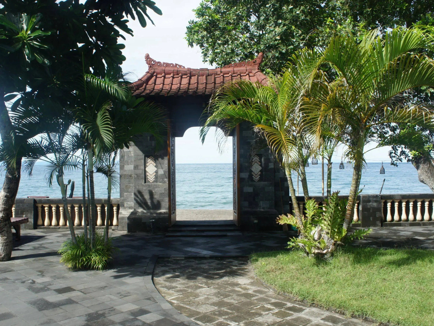 Batu Bolong Cottages