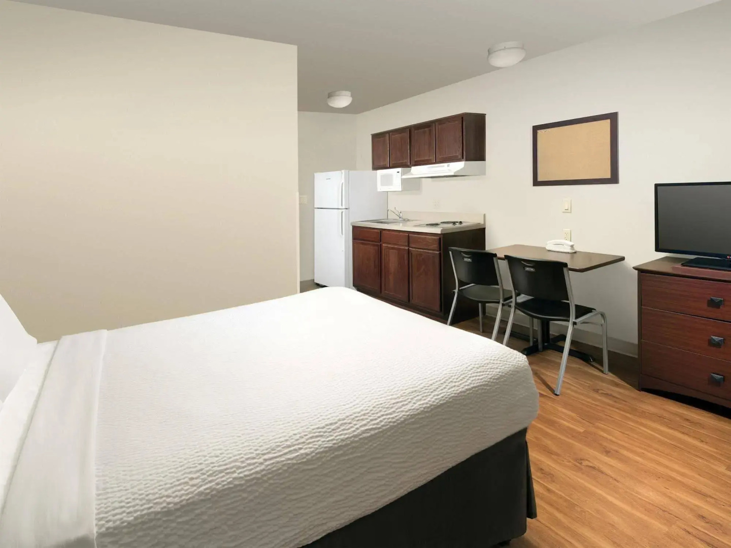 WoodSpring Suites Topeka