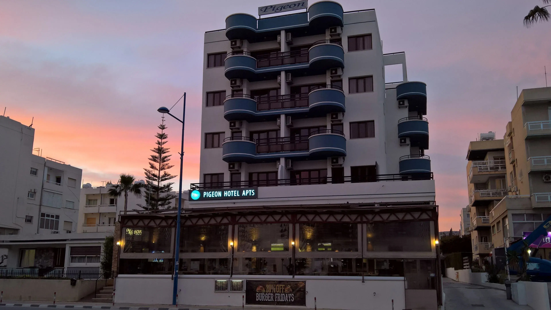 Pigeon Beach Hotel Apartments